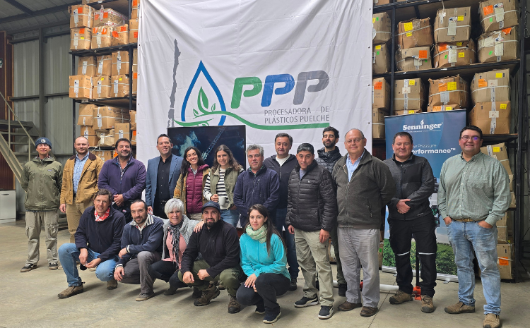 Riego sustentable en agricultura chilena con sistemas de cobertura total y tuberías recicladas de Plásticos Puelche