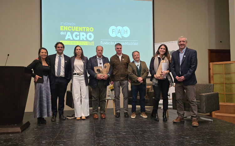 Encuentro del Agro Osorno. Salón principal del Hotel Sonesta de Osorno durante el Segundo Encuentro del Agro de la Fundación Antonio Hitschfeld, con audiencia completa.