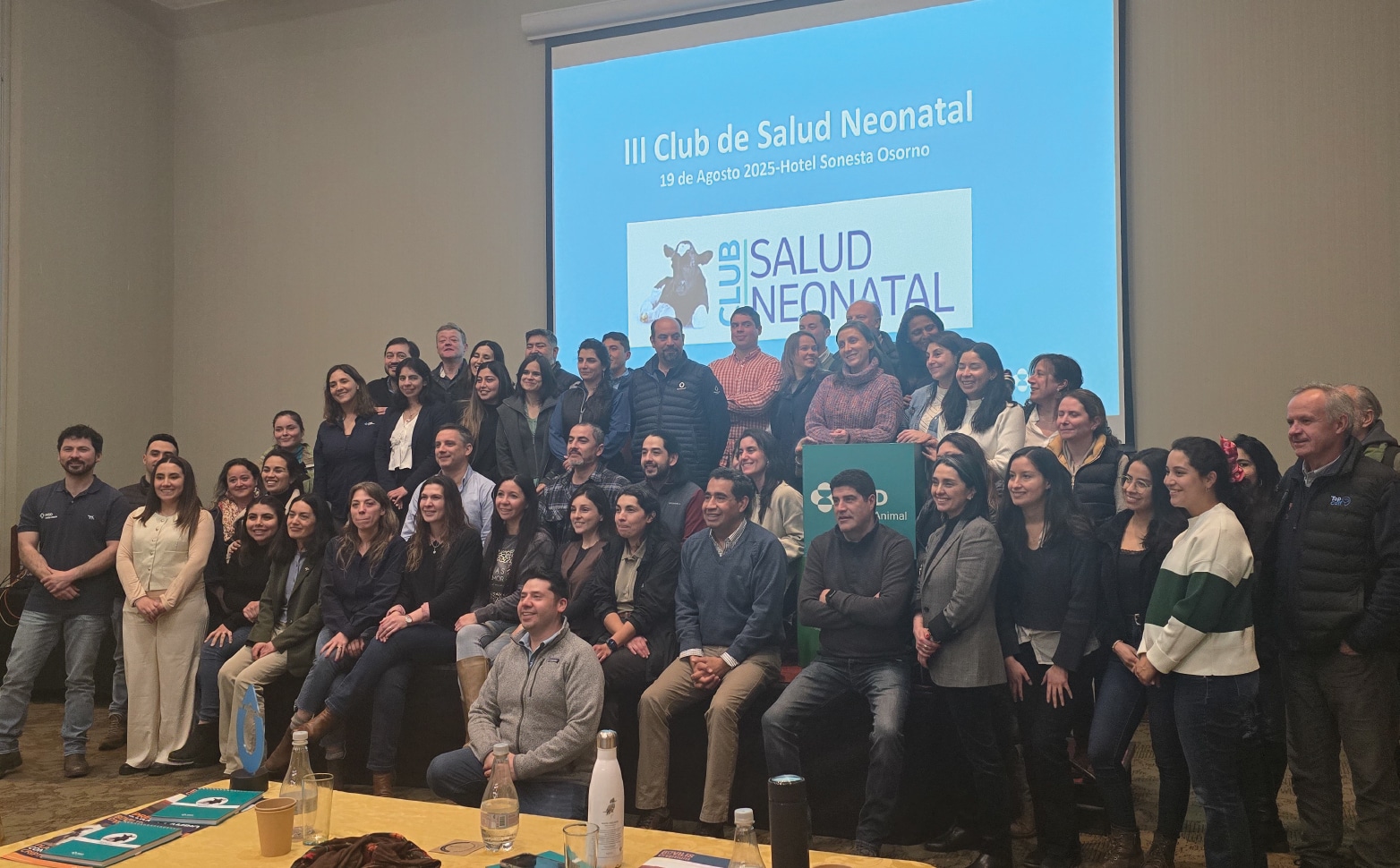 Salud neonatal en terneros con estrategias de MSD, nutrición láctea inteligente y monitoreo tecnológico