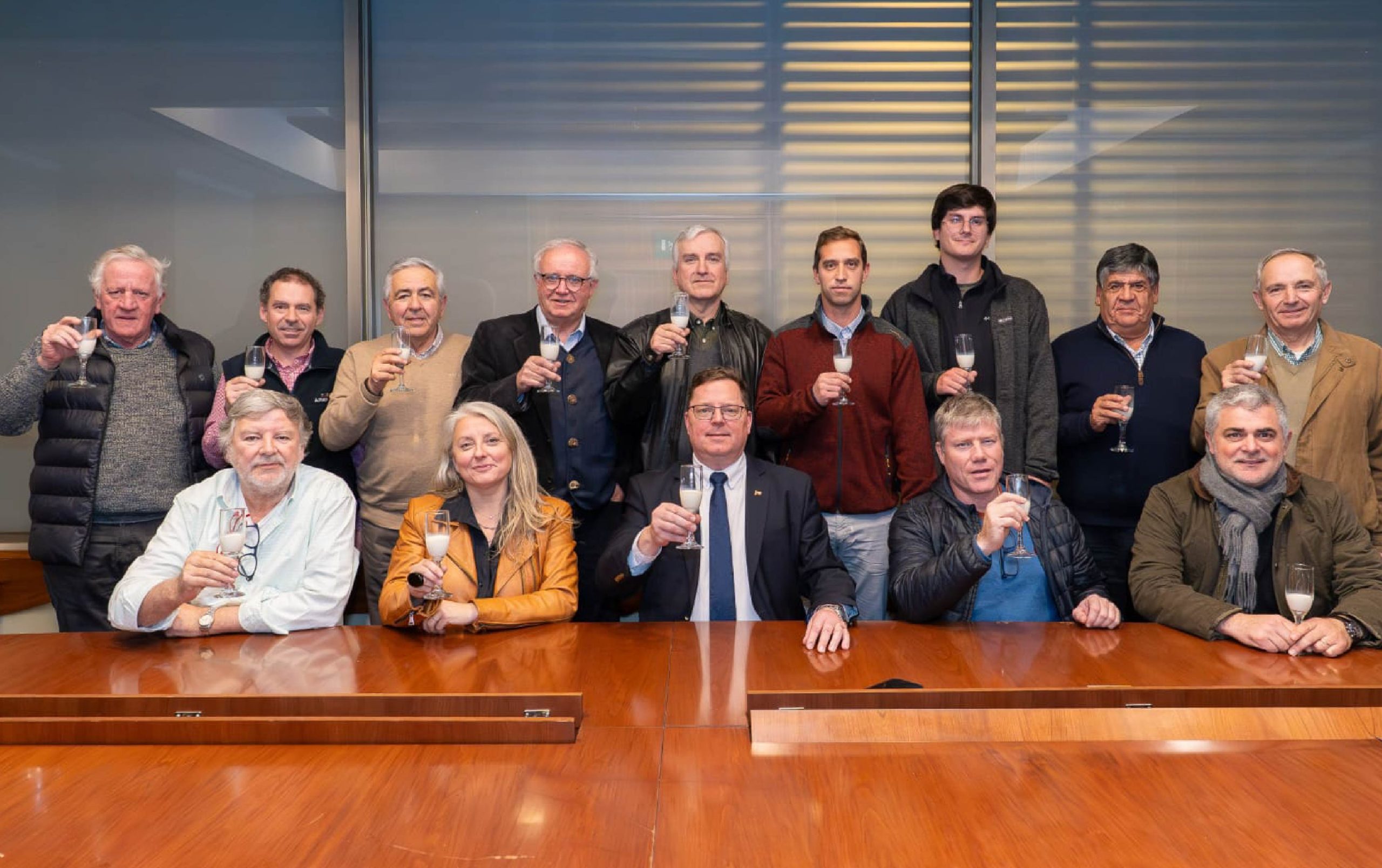 Directiva de Fedeleche en la Asamblea Anual de Socios 2026, mostrando los resultados de la gestión gremial del período 2025-2026
