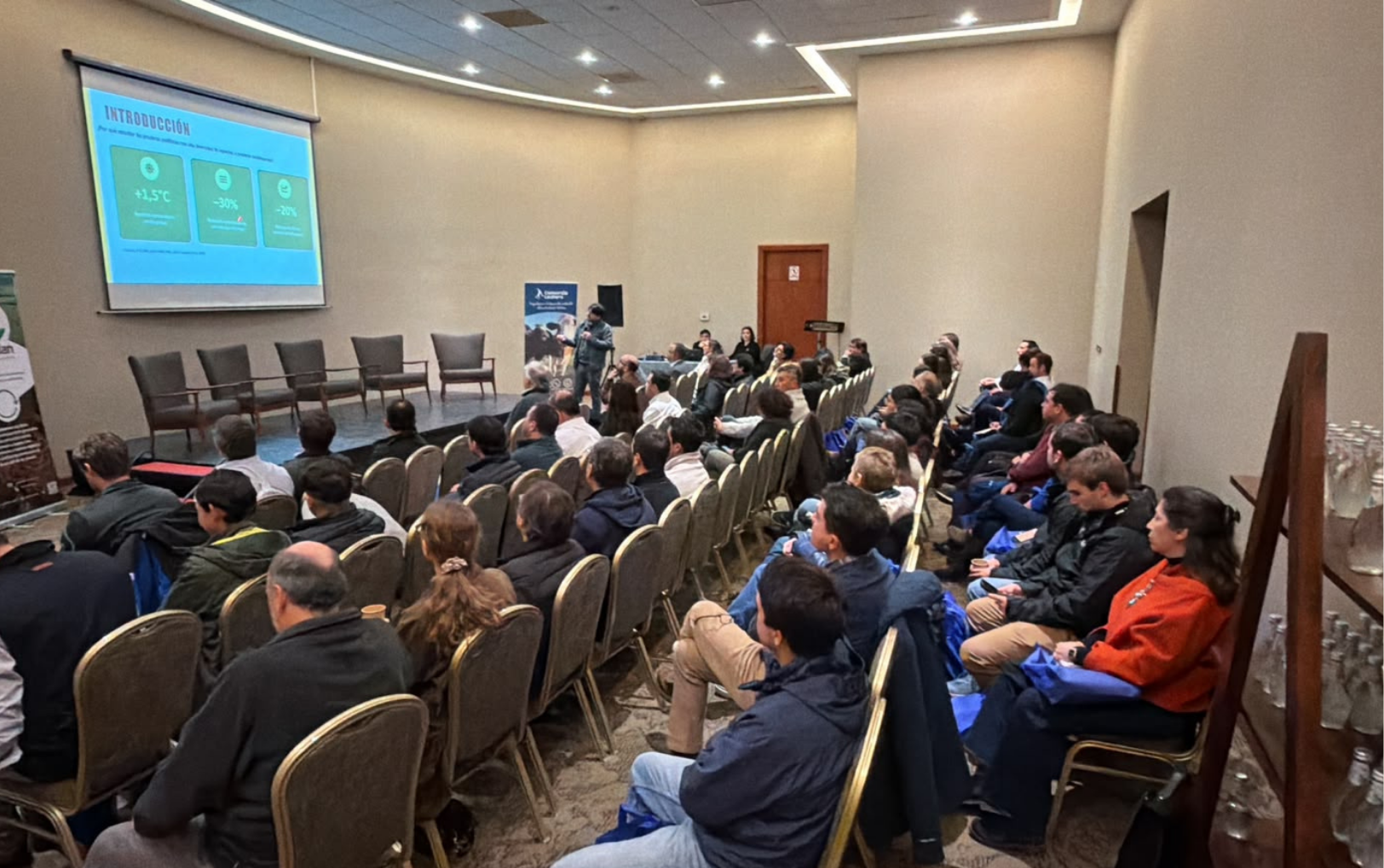 Seminario sobre producción de leche sostenible organizado por el Consorcio Lechero en Osorno